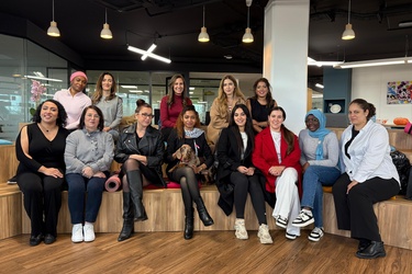 Une journée pour elles, une journée pour nous ! cover thumbnail